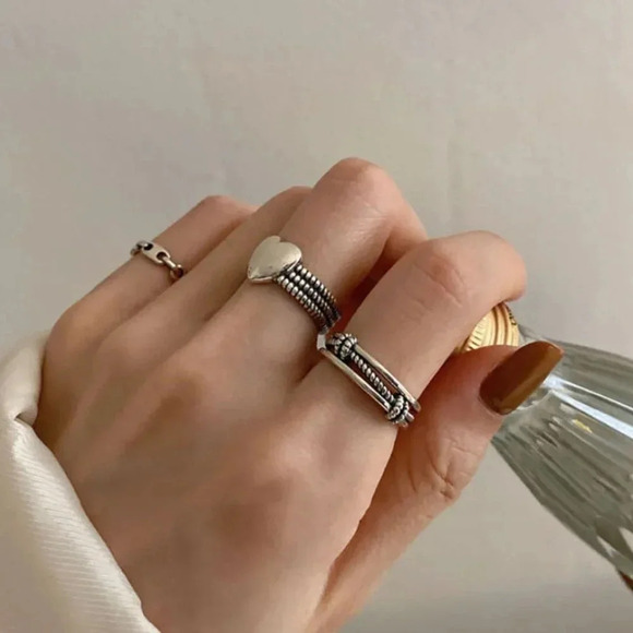 Minimalist 925 Sterling Silver Dainty Minimalist Heart Link Knot Twist Ring - Picture 5 of 8